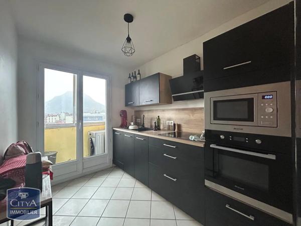Appartement à louer 3 pièces 57m²