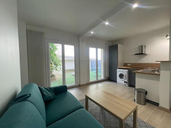 A LOUER -  AIX CENTRE VILLE - STUDIO +  TERRASSE  + CAVE - PRODUIT DE QUALITE - 25m²