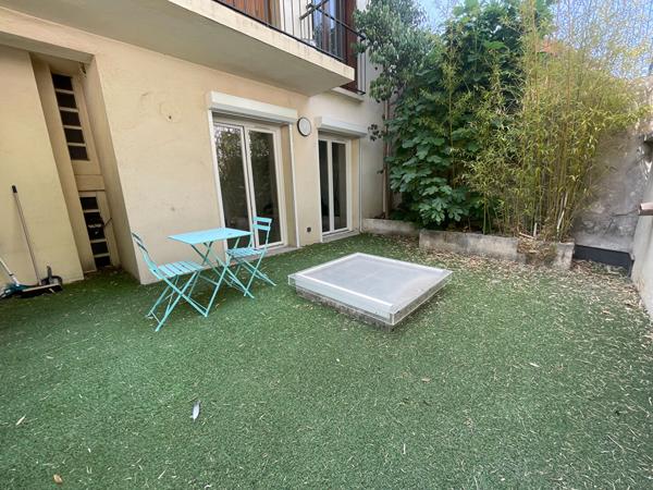 A LOUER -  AIX CENTRE VILLE - STUDIO +  TERRASSE  + CAVE - PRODUIT DE QUALITE - 25m²