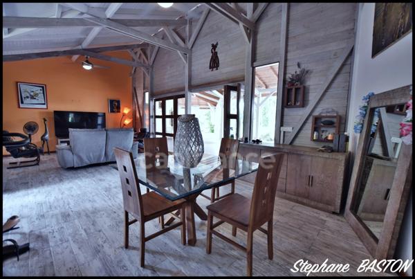 LES TROIS ILETS (972) Maison à vendre 6 pièces - Piscine - terrain de 650m2- 309m2 au sol et 153m2 en intérieur
