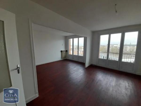 Appartement à louer 5 pièces 98.54m² Châlons-en-Champagne (51000)