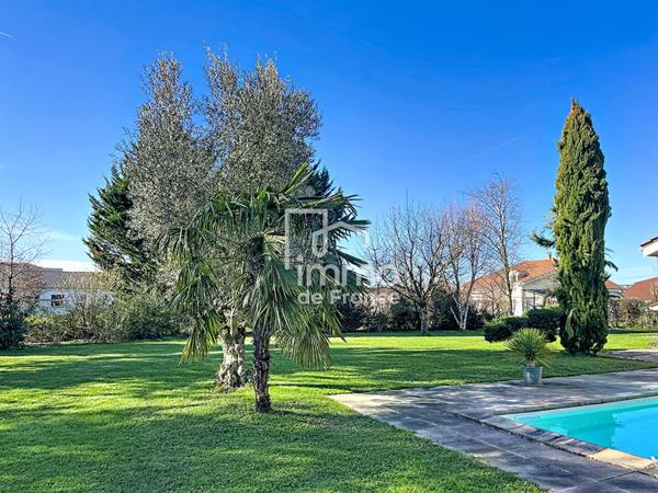 Maison Saint Denis Les Bourg 155 m2