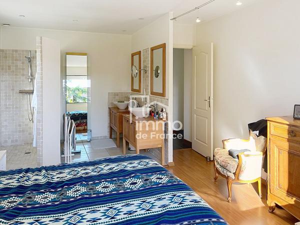 Maison Saint Denis Les Bourg 155 m2