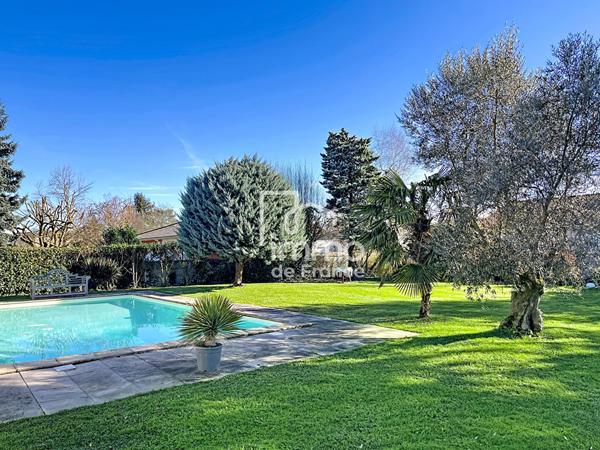 Maison Saint Denis Les Bourg 155 m2