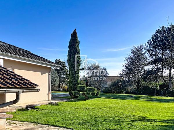 Maison Saint Denis Les Bourg 155 m2