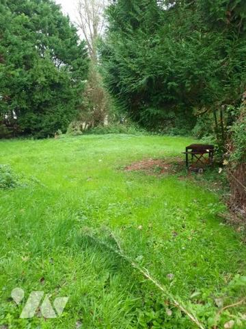 QUEND,  MAISON POSEE SUR GRAND TERRAIN