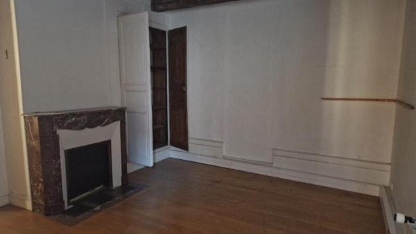 SEZANNE LOCAL COMMERCIAL OU A USAGE PROFESSIONNEL