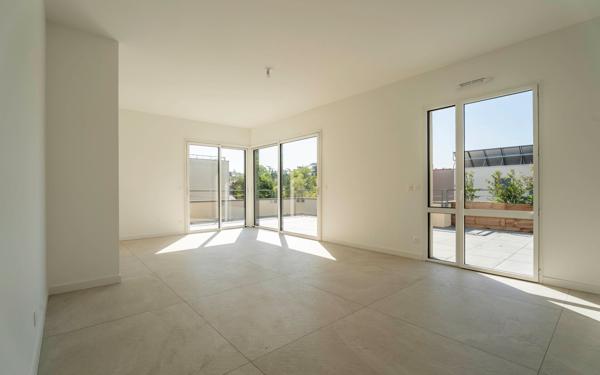 Appartement à vendre    4 pièces • 96 m2 Francheville