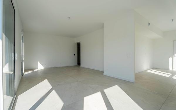 Appartement à vendre    4 pièces • 96 m2 Francheville