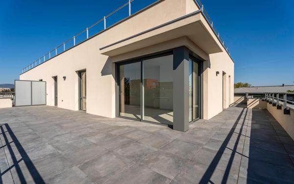 Appartement à vendre    4 pièces • 96 m2 Francheville