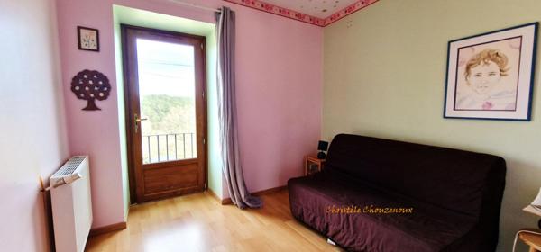 24210 thenon : Maison avec terrain sur 5768m²