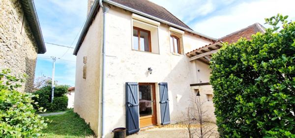 24210 thenon : Maison avec terrain sur 5768m²