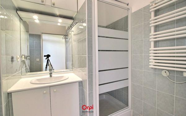 Appartement à vendre    4 pièces • 91,33 m2 Marseille 9