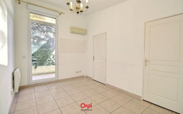 Appartement à vendre    4 pièces • 91,33 m2 Marseille 9