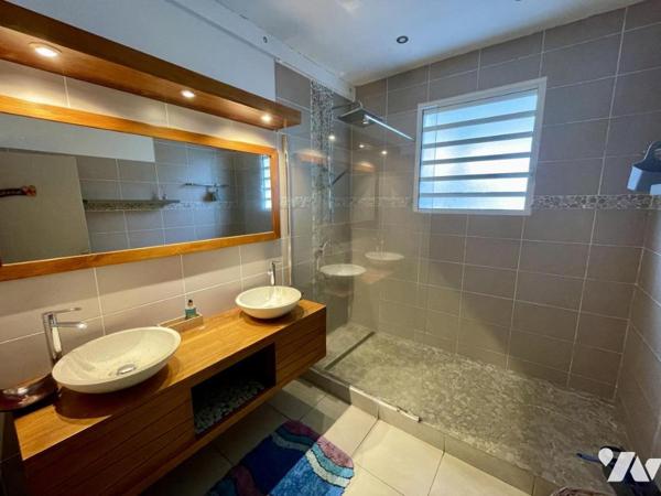 SAINT PAUL BERNICA VILLA T4 PISCINE