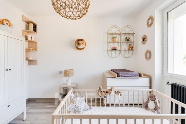 Beau T3 Art Déco avec terrasse, vue mer & montagne