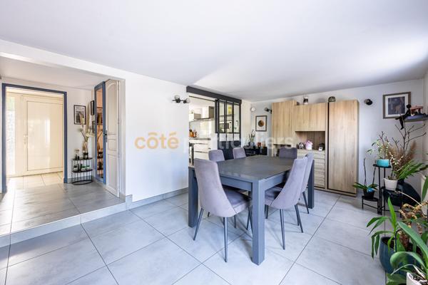 Vente
                Maison121 m² - 5 Pièces -
                    BOUGUENAIS (44340)