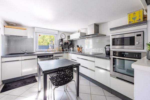 Vente
                Maison121 m² - 5 Pièces -
                    BOUGUENAIS (44340)