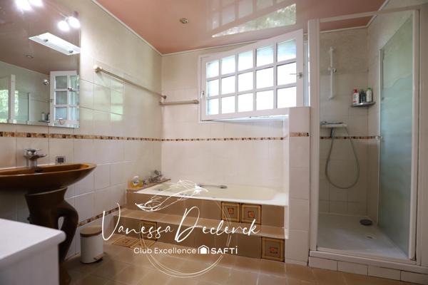 Maison de charme avec jardin - 3 chambres et sous sol total.