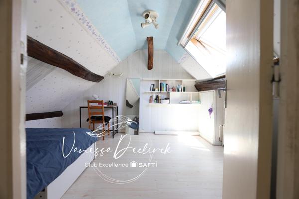 Maison de charme avec jardin - 3 chambres et sous sol total.