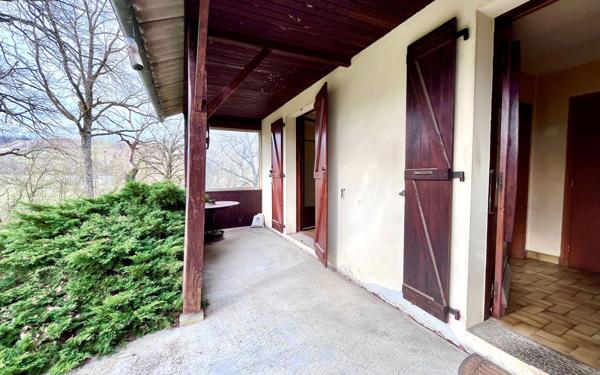 Maison à vendre    3 pièces •  Agen-d'Aveyron