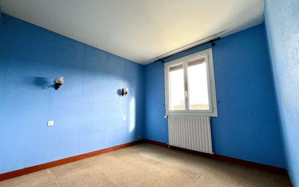 Maison à vendre    3 pièces •  Agen-d'Aveyron