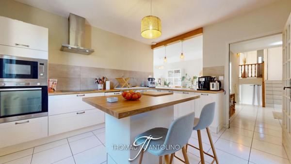 EN EXCLUSIVITE - 4 CHAMBRES - CLIMATISATION - GARAGE - PISCINE