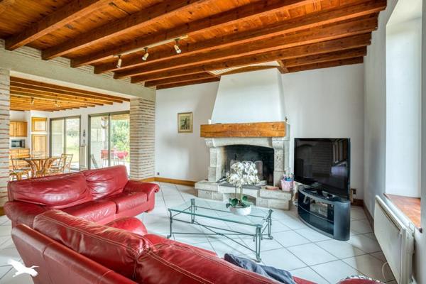 Maison à vendre |                                       Tonneins |                                        6 pièces  |  250 m²