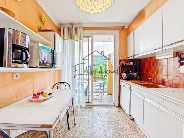 Millau (12100) Appartement traversant T3 (ancien T4) avec balcons et parking