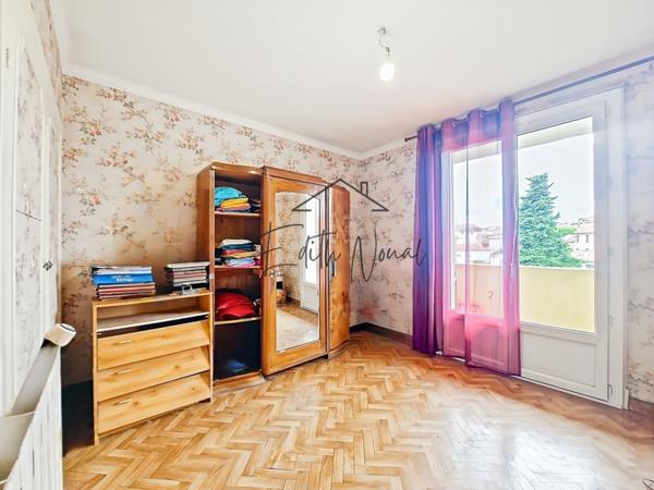 Millau (12100) Appartement traversant T3 (ancien T4) avec balcons et parking