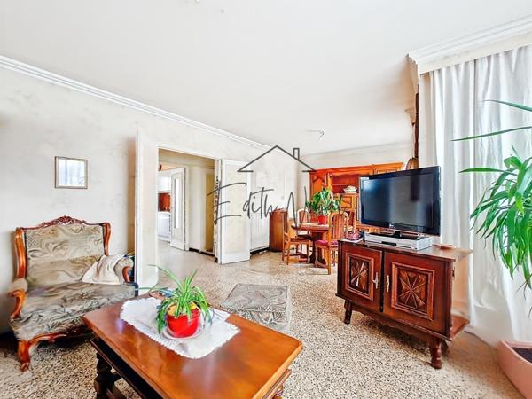 Millau (12100) Appartement traversant T3 (ancien T4) avec balcons et parking