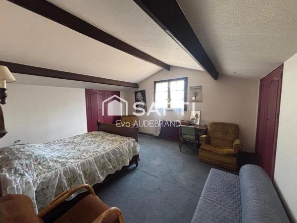 Pavillon d'architecte 4 chambres, parcelle de 3700 M2