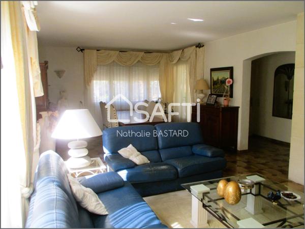 Sausset Côte Bleue : belle demeure familiale avec piscine à deux pas de la mer