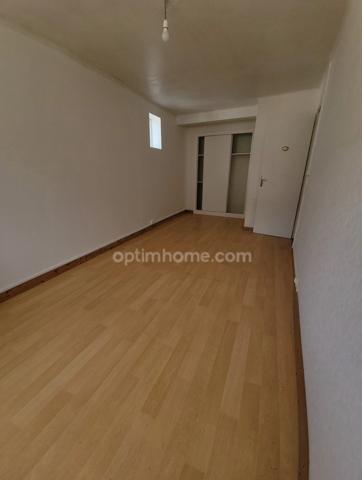 Saint-Brieuc : Appartement lumineux avec potentiel locatif et emplacement de choix – 167 000 €