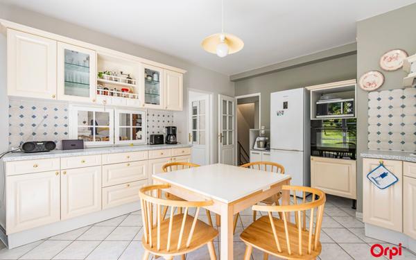 Maison à vendre    7 pièces • 226 m2 Muizon