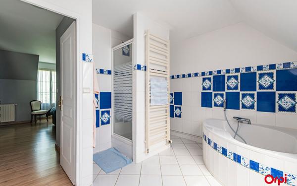 Maison à vendre    7 pièces • 226 m2 Muizon