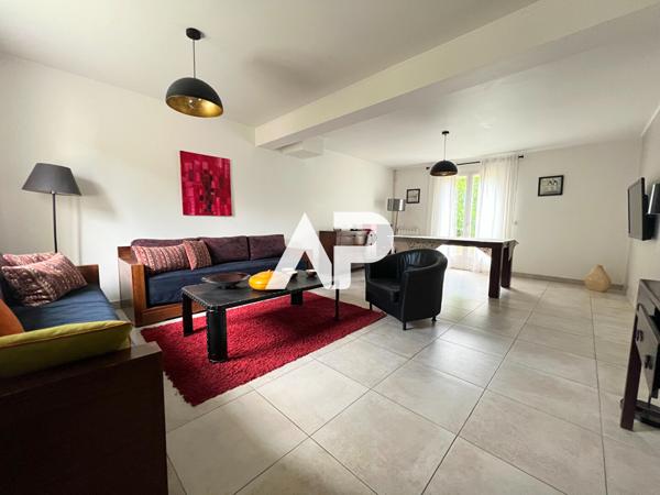 Maison Montmagny 7 pièce(s) 129 m2 450 000 € **  - Référence  1221