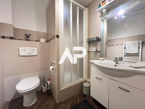 Maison Montmagny 7 pièce(s) 129 m2 450 000 € **  - Référence  1221