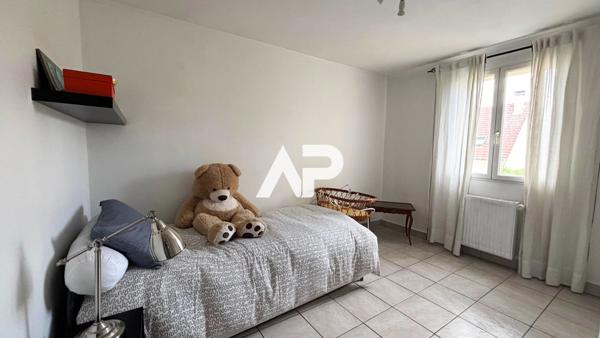 Maison Montmagny 7 pièce(s) 129 m2 450 000 € **  - Référence  1221