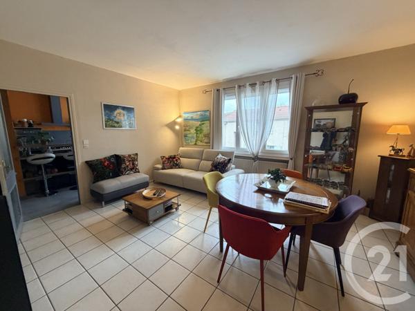Appartement à vendre  4 pièces - 96,59 m2 ST GENEST LERPT - 42