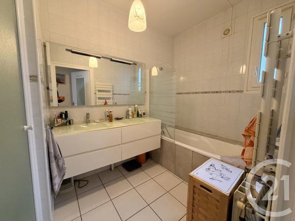 Appartement à vendre  4 pièces - 96,59 m2 ST GENEST LERPT - 42