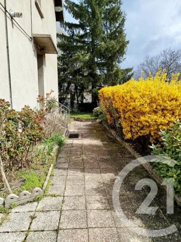 Appartement à vendre  4 pièces - 96,59 m2 ST GENEST LERPT - 42