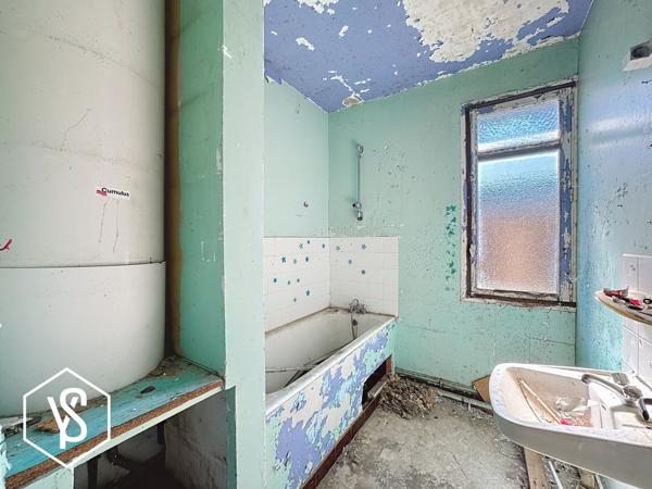 Bourg-Saint-Bernard (31570) "L'URBEX"