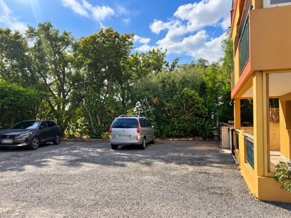 Appartement T2 Cabine - 43,51 m²  Loi carrez  - Le Lavandou (83)