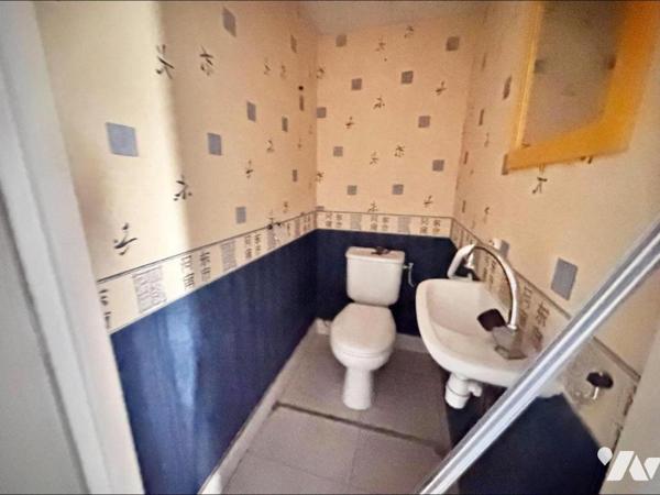 AZAY LE RIDEAU- Rue Nationale