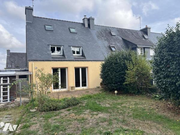 HENNEBONT en impasse maison de 1973 de type5/6 sur 439 M² de terrain