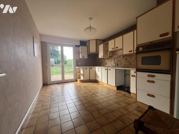 HENNEBONT en impasse maison de 1973 de type5/6 sur 439 M² de terrain