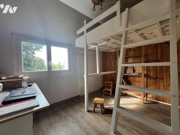 HENNEBONT en impasse maison de 1973 de type5/6 sur 439 M² de terrain