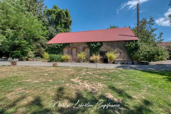 Exclusivté Capifrance \ Maison rénovée sur 1,43ha / 5 minutes de Briouze !