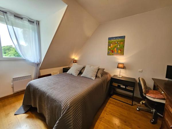 Maison contemporaine avec 4 chambres et terrain de 3 ha - TOURGEVILLE